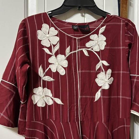 Kurti - Picture 2 of 3